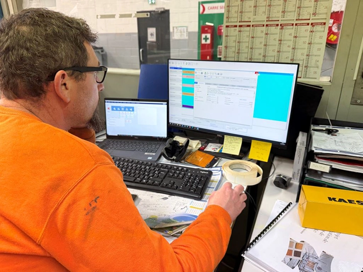 Technicien maintenance sur un logiciel GMAO